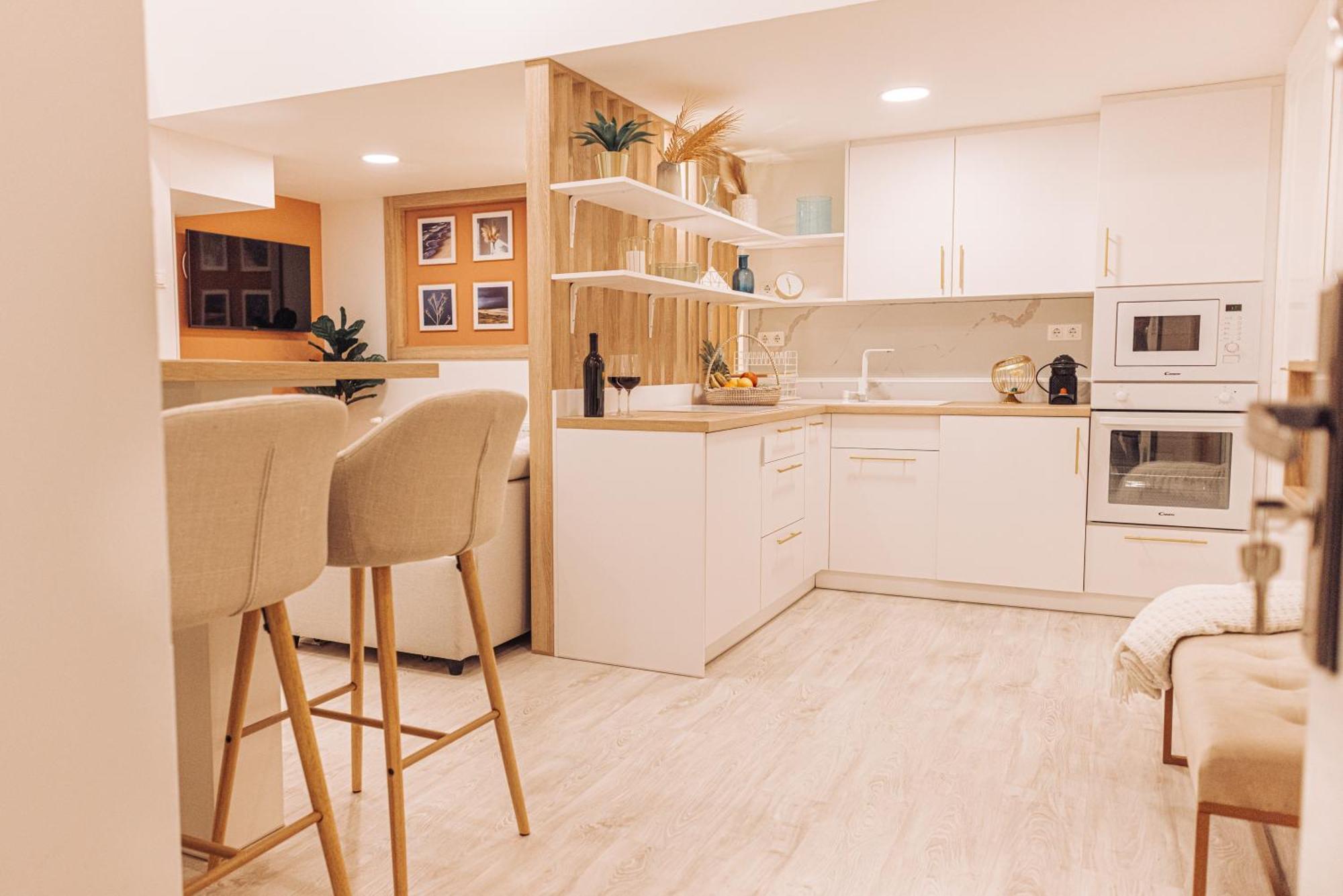 Apartment Stylish At Ruin Pub District