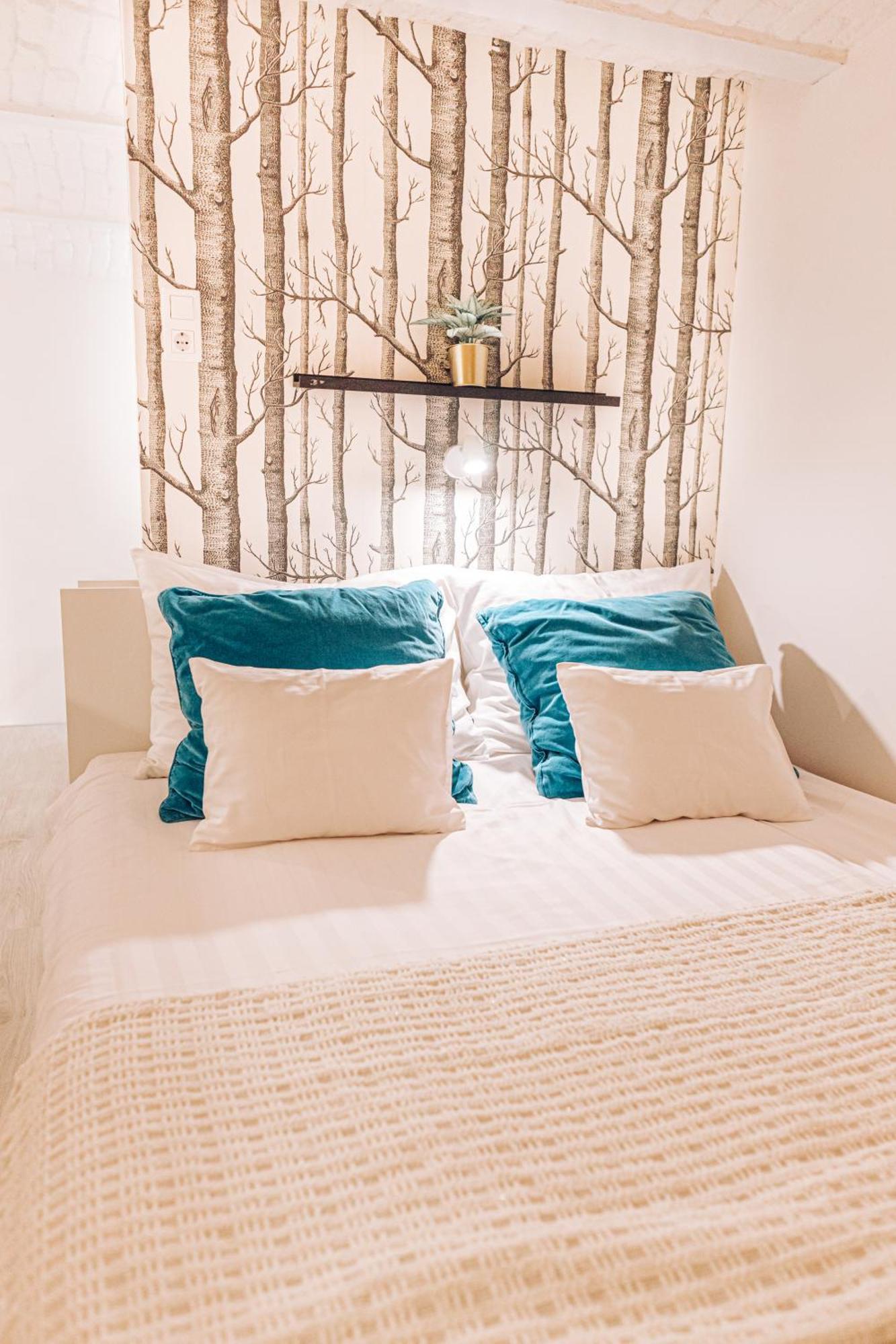 Stylish At Ruin Pub District Apartment