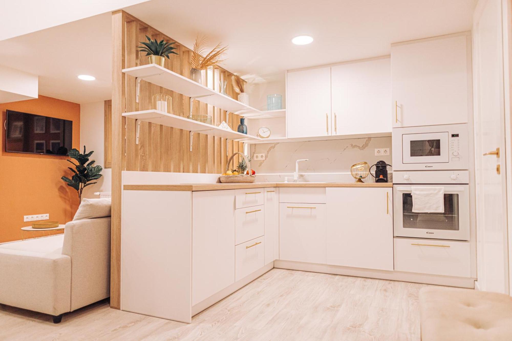 Stylish At Ruin Pub District Apartment *